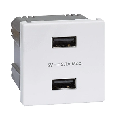 Ładowarka USB K45 USB 2.0 - A 5V DC 2,1A 45×45mm czysta biel